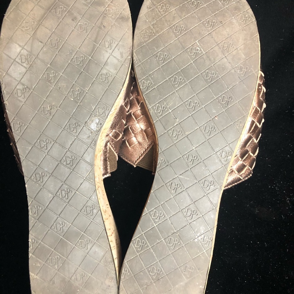 Donald Pliner "Sassy3" Bronze Wedge Platform Heel - Picture 4 of 4